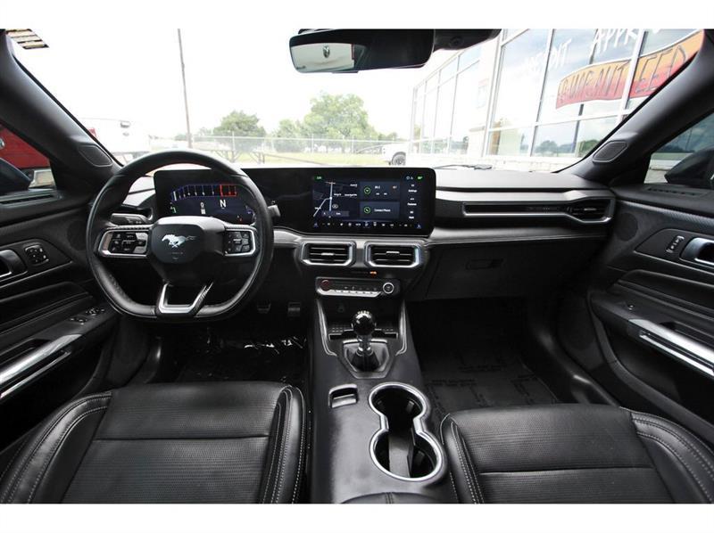 Ford Mustang  2024
