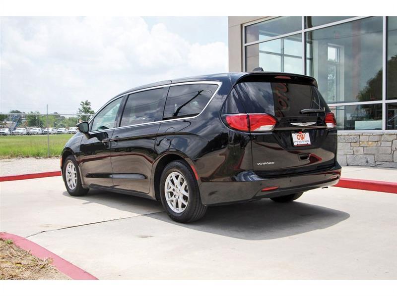 Chrysler Voyager  2024
