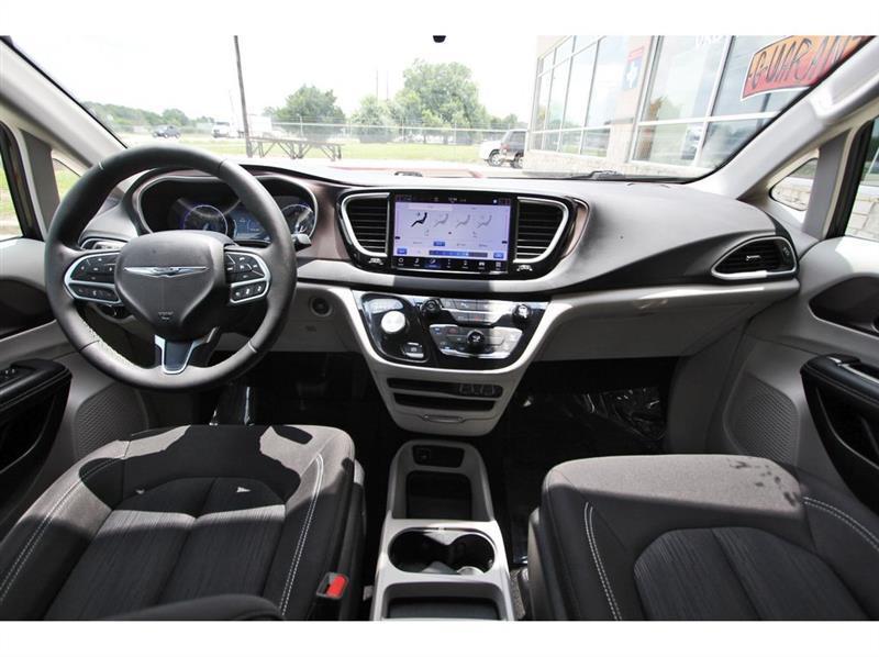 Chrysler Voyager  2024