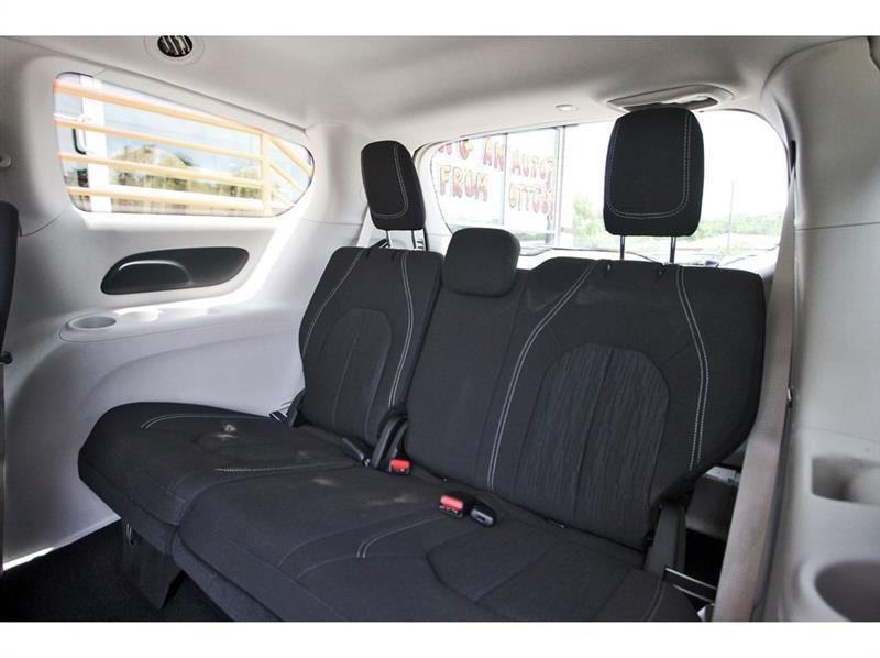 Chrysler Voyager  2024