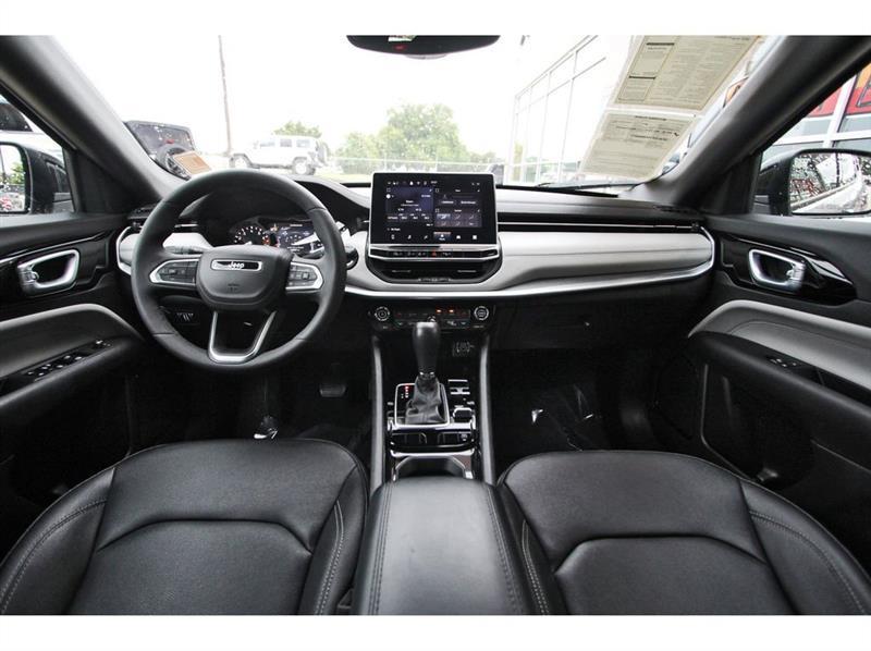 2025 Jeep Compass Limited - Photo 9