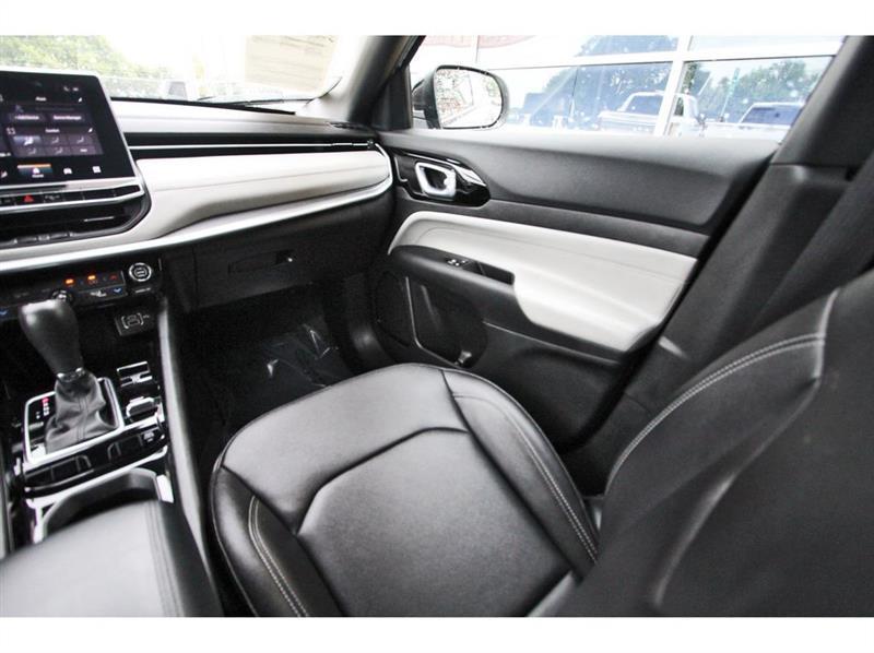 2025 Jeep Compass Limited - Photo 10