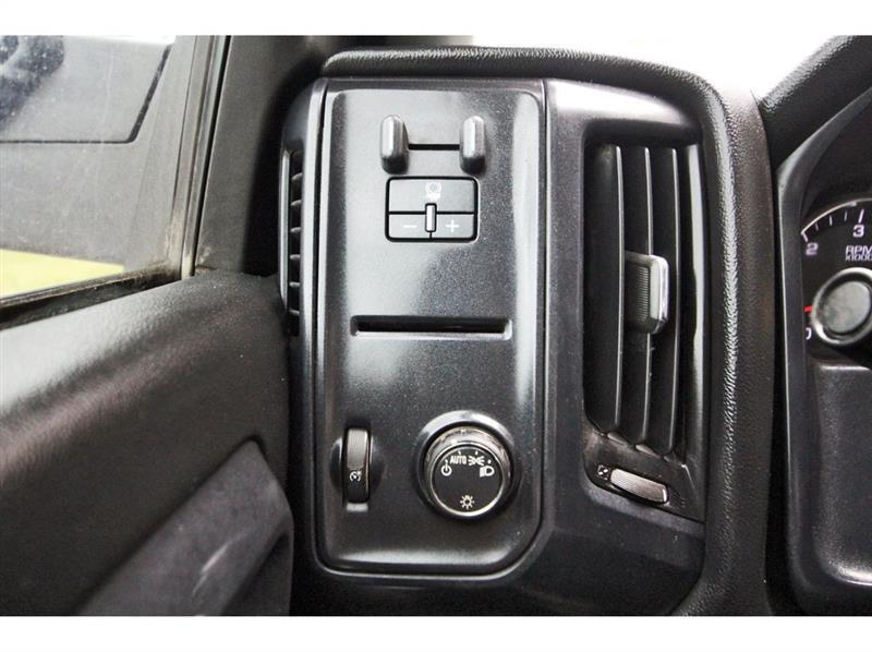 Chevrolet Silverado 2500HD Built After Aug 14  2015
