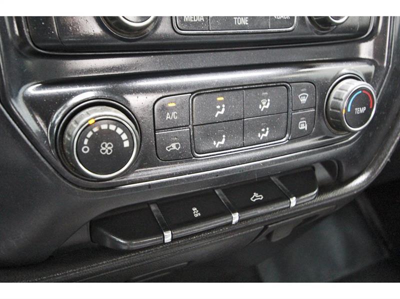 Chevrolet Silverado 2500HD Built After Aug 14  2015