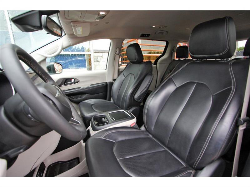 Chrysler Pacifica  2023