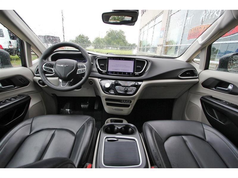 Chrysler Pacifica  2023