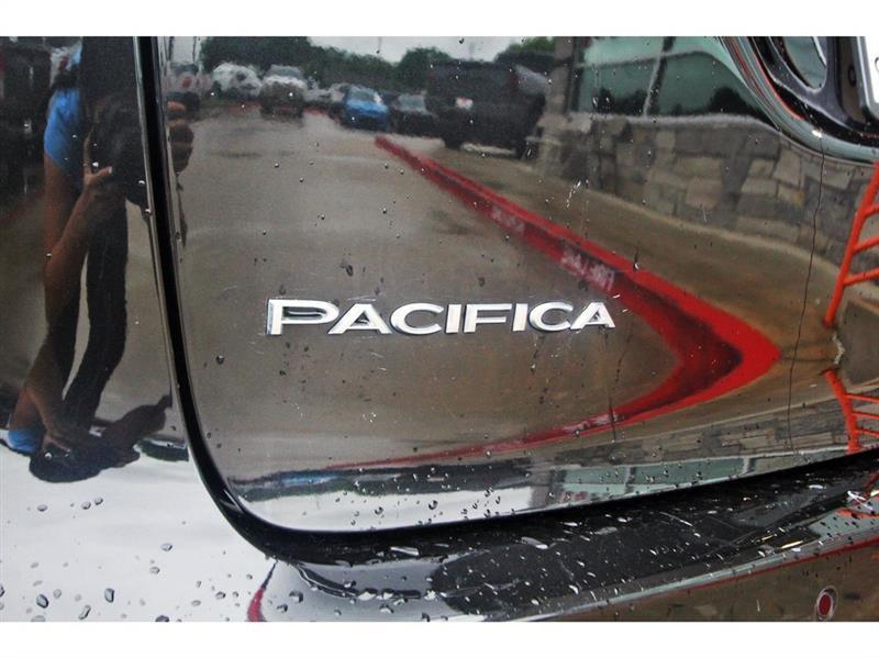 Chrysler Pacifica  2023