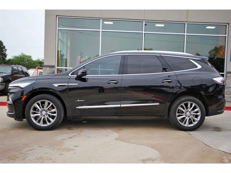 Buick Enclave  2022