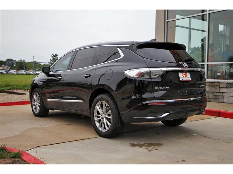 Buick Enclave  2022