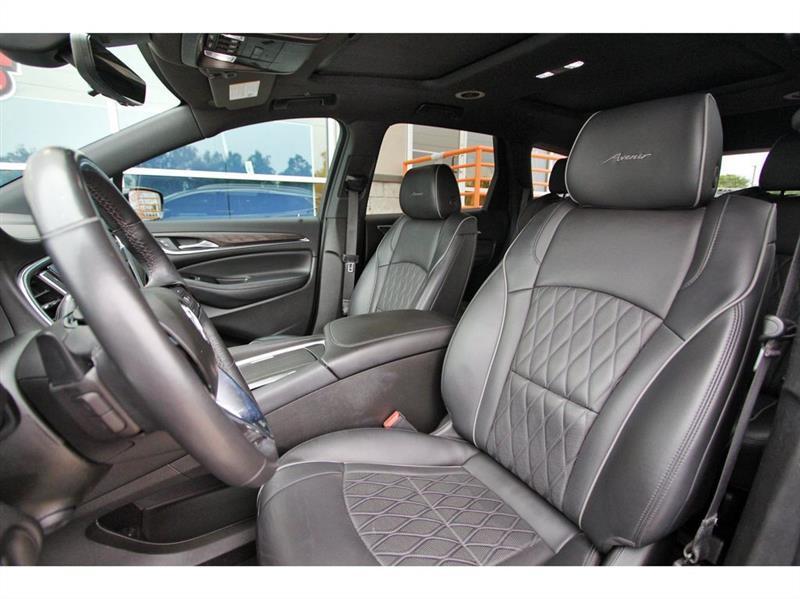 Buick Enclave  2022