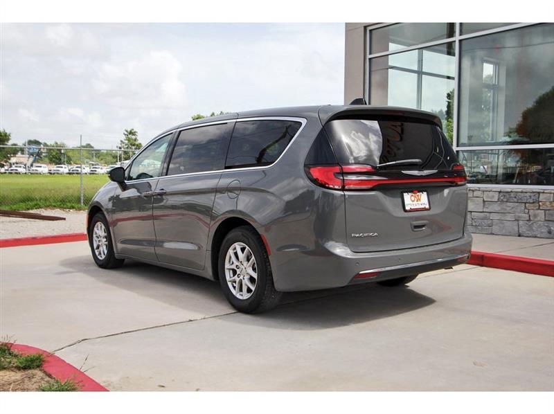 Chrysler Pacifica  2023