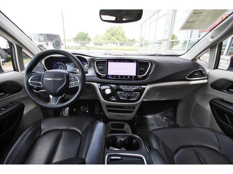 Chrysler Pacifica  2023