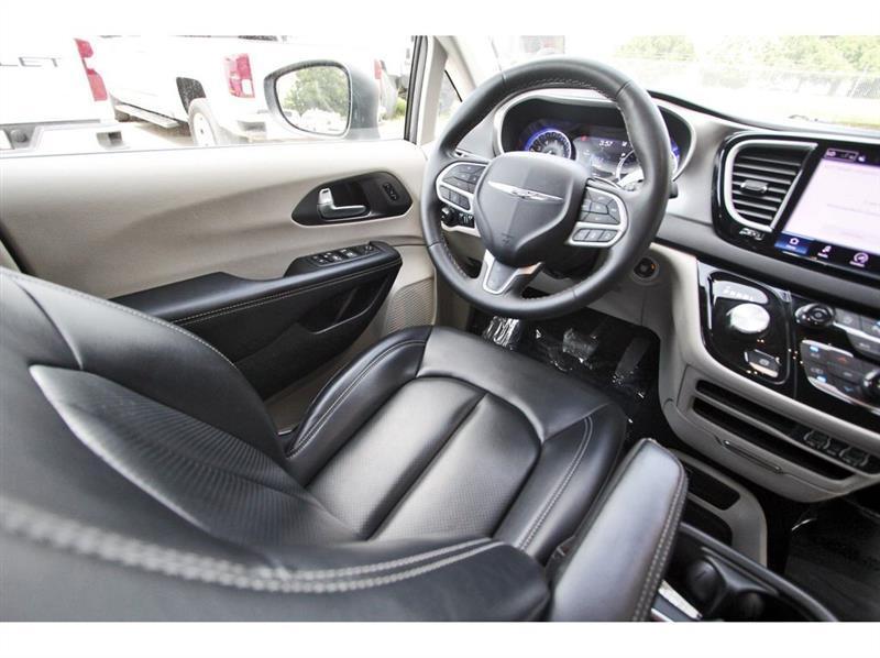 Chrysler Pacifica  2023