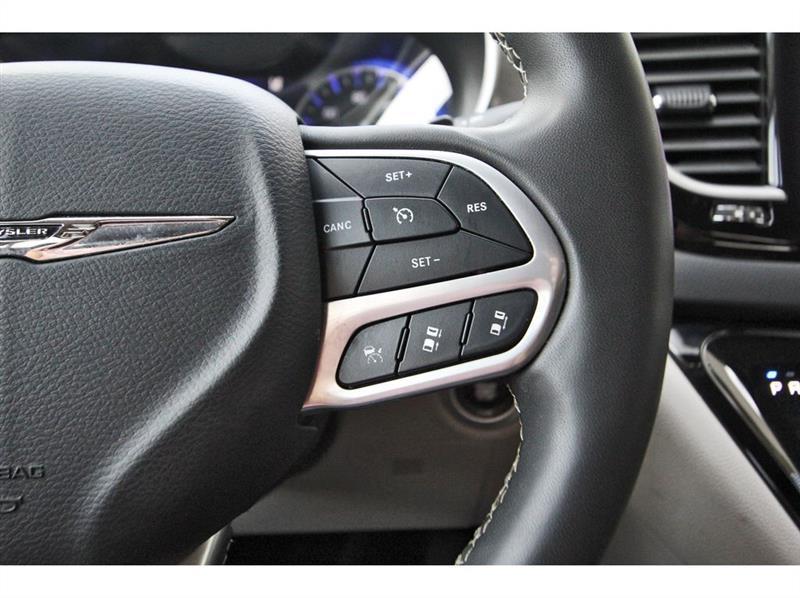 Chrysler Pacifica  2023