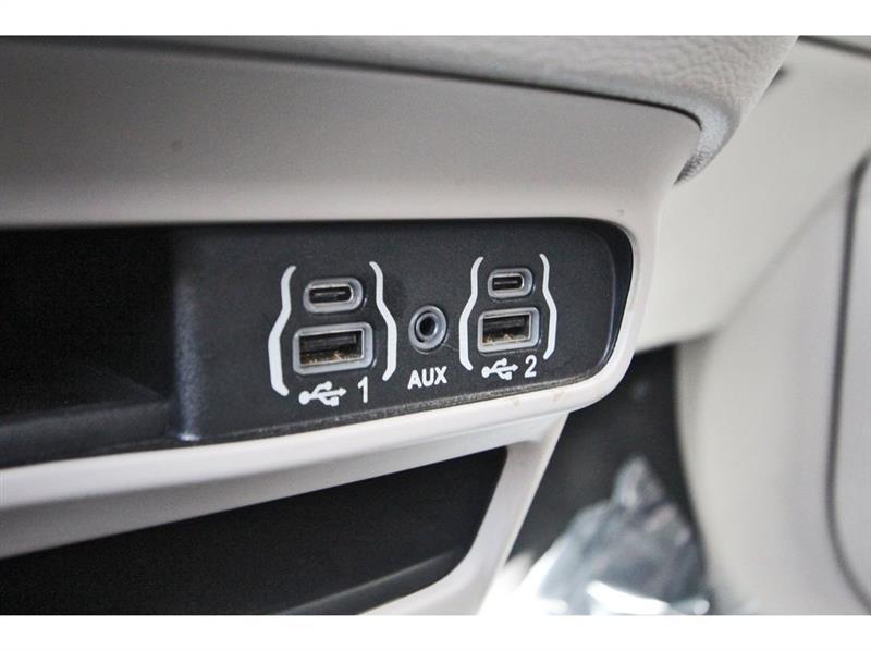 Chrysler Pacifica  2023