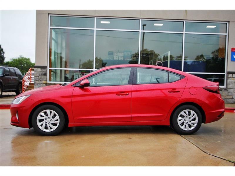 Hyundai Elantra  2020
