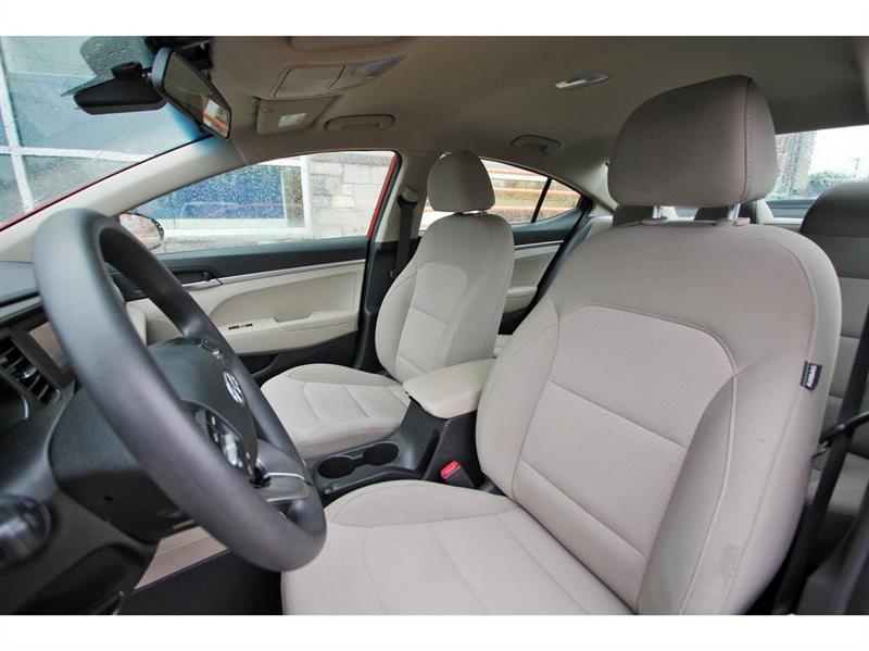 Hyundai Elantra  2020