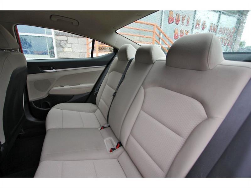 Hyundai Elantra  2020