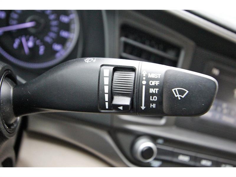 Hyundai Elantra  2020