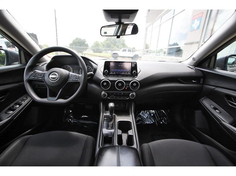 Nissan Sentra  2024