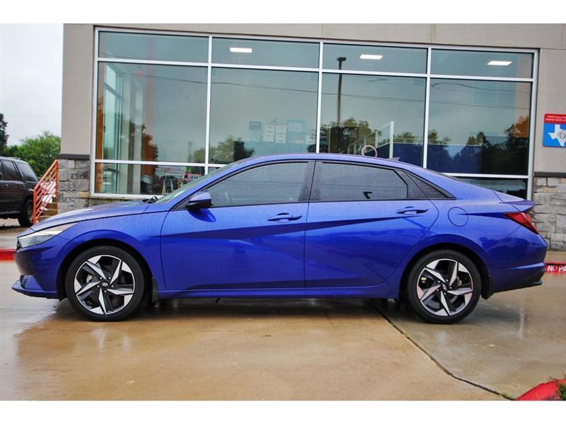 Hyundai Elantra  2023