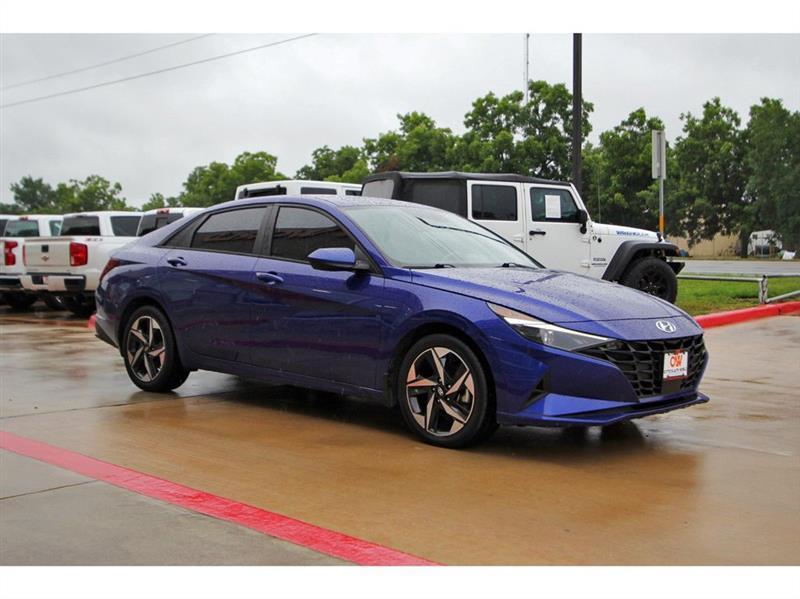 Hyundai Elantra  2023
