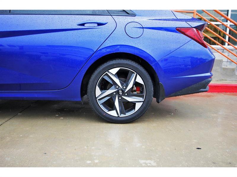 Hyundai Elantra  2023