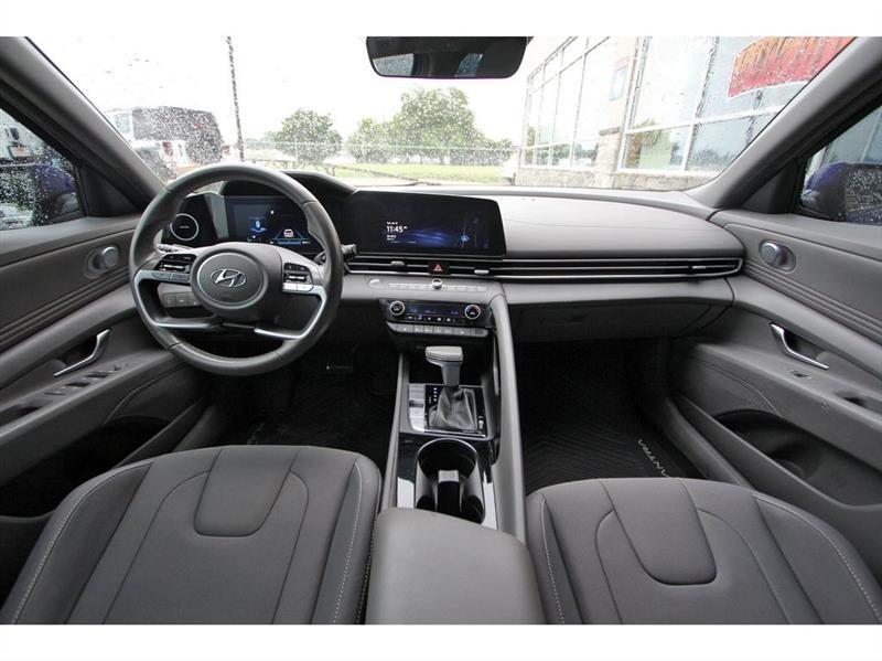 Hyundai Elantra  2023