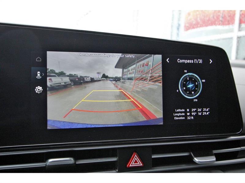 Hyundai Elantra  2023