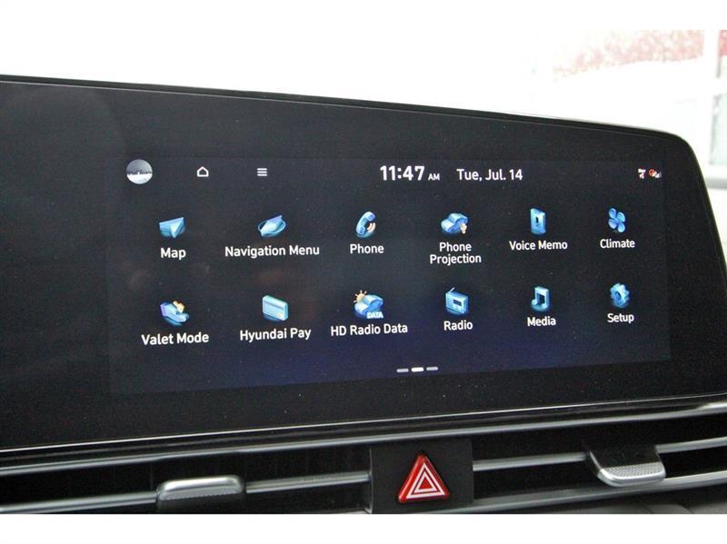 Hyundai Elantra  2023