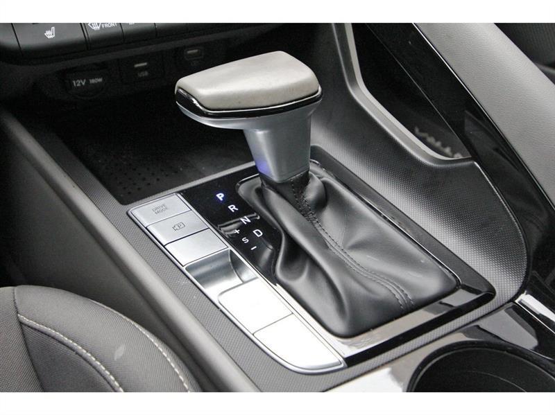 Hyundai Elantra  2023