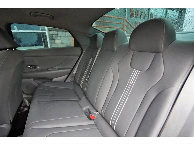 Hyundai Elantra  2023