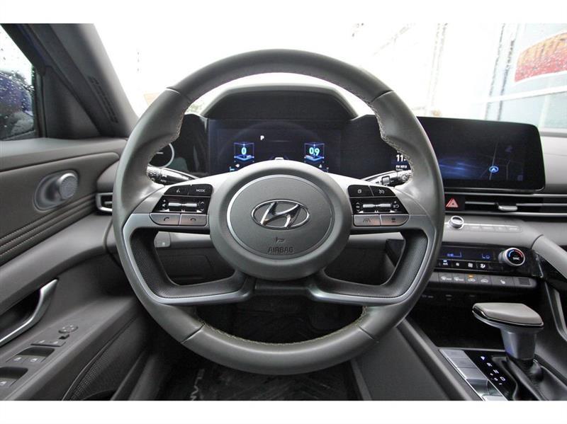 Hyundai Elantra  2023
