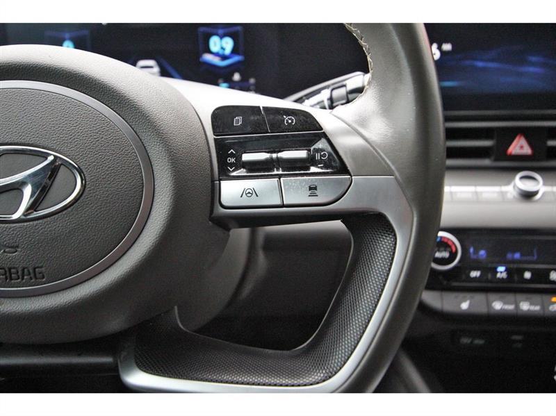 Hyundai Elantra  2023