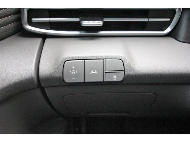 Hyundai Elantra  2023
