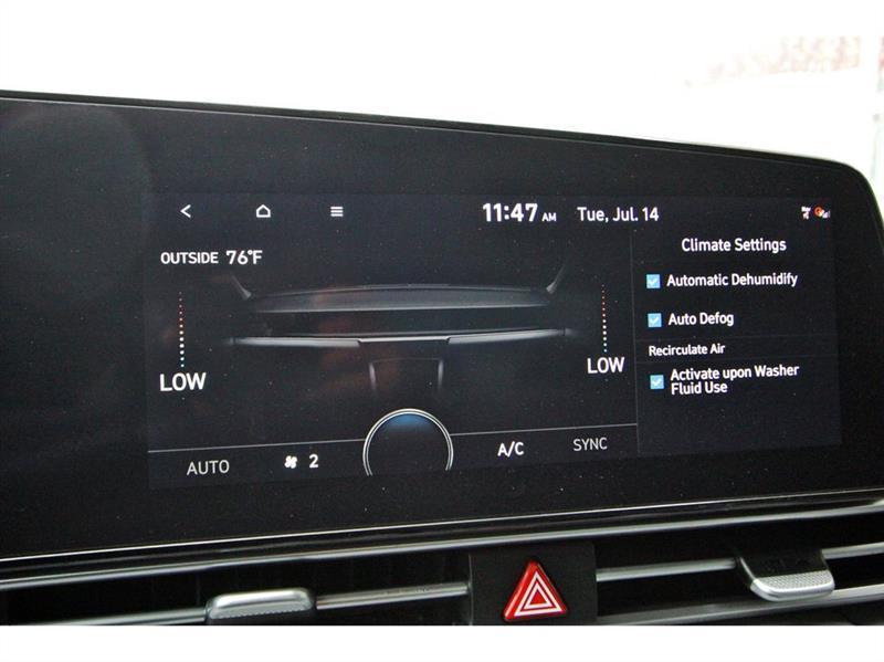 Hyundai Elantra  2023