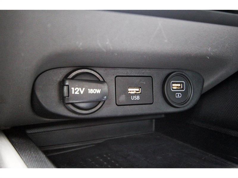 Hyundai Elantra  2023