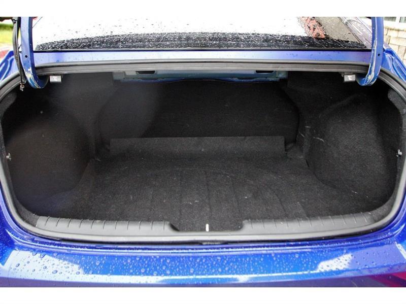 Hyundai Elantra  2023