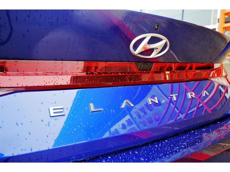 Hyundai Elantra  2023