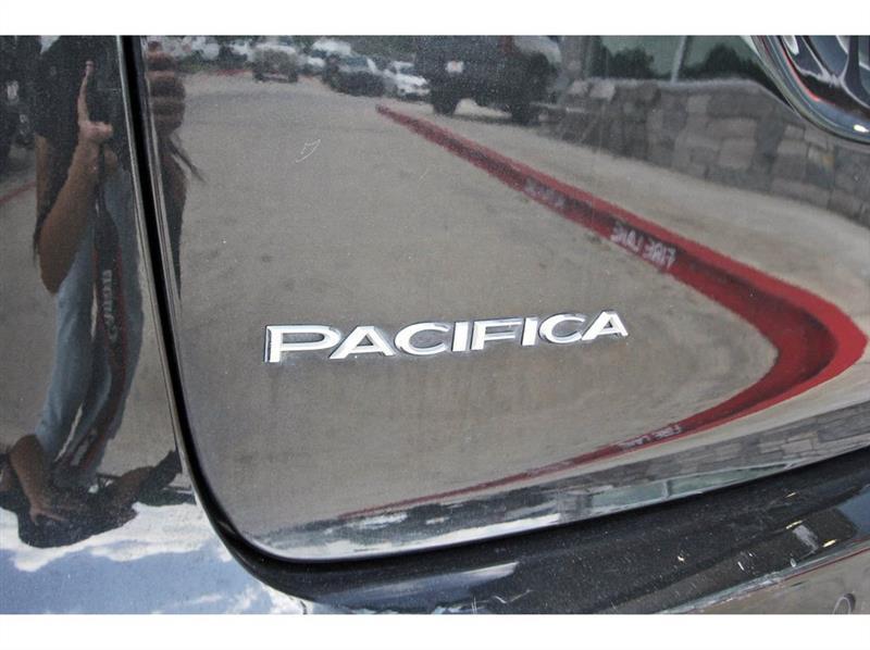 Chrysler Pacifica  2023