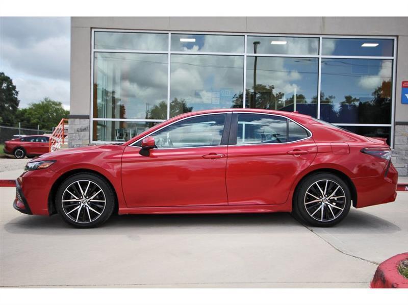 Toyota Camry  2021