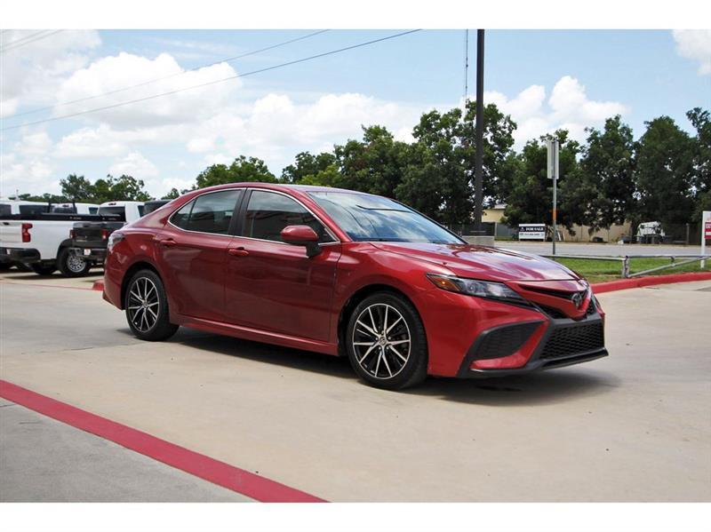 Toyota Camry  2021