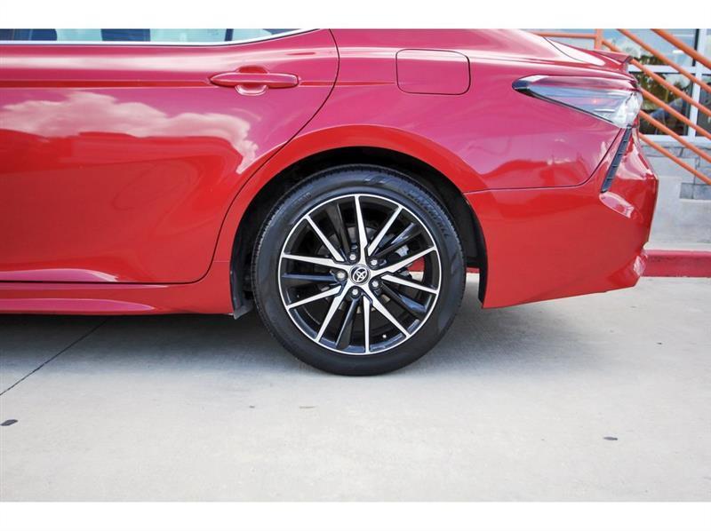 Toyota Camry  2021