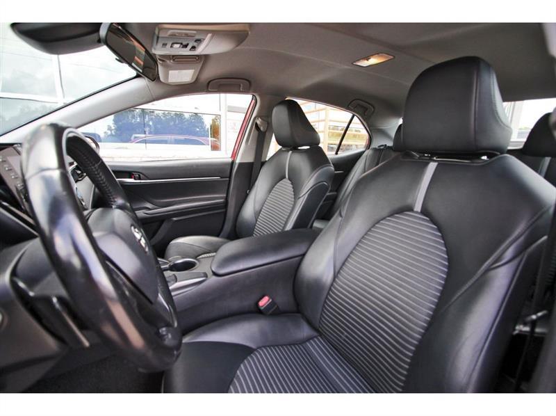 Toyota Camry  2021