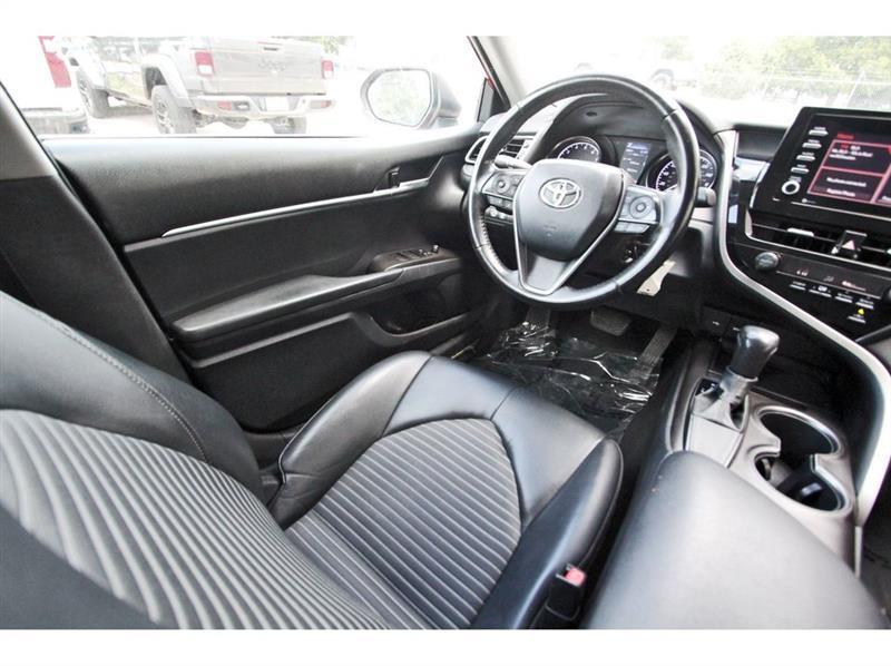 Toyota Camry  2021