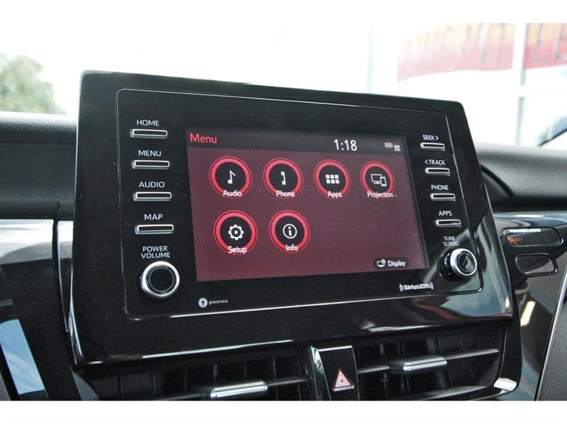 Toyota Camry  2021