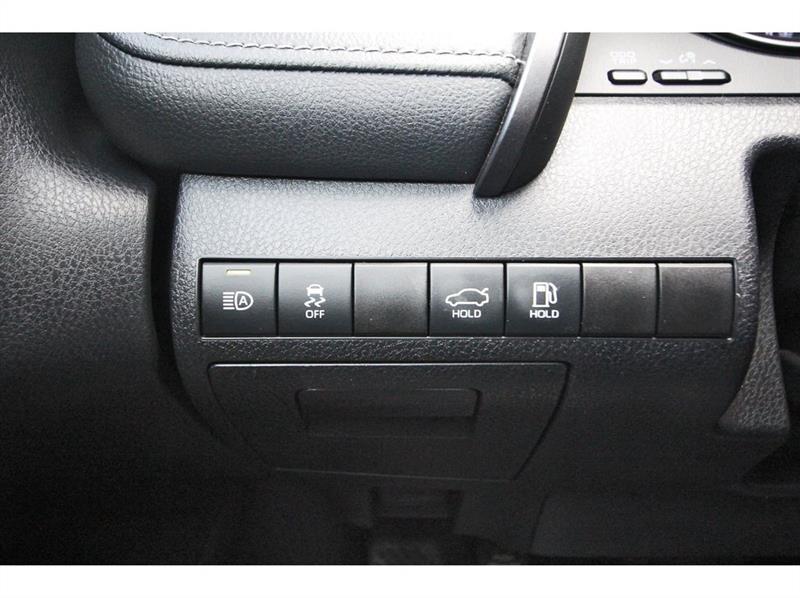 Toyota Camry  2021