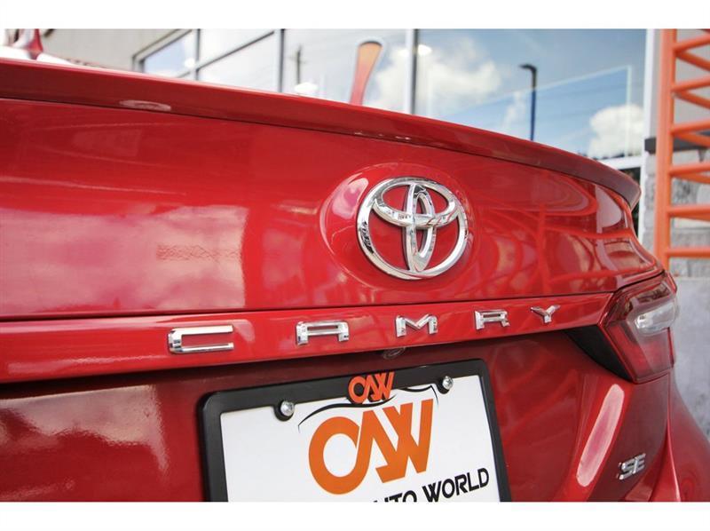 Toyota Camry  2021