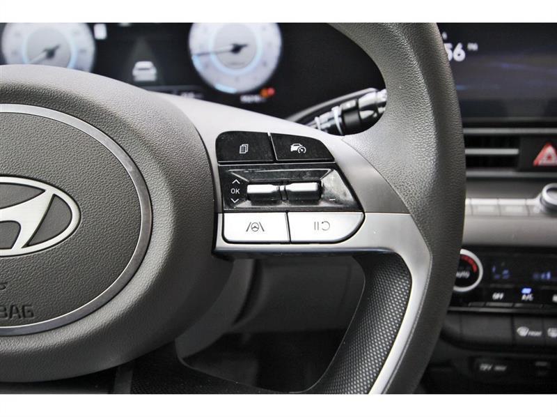Hyundai Elantra  2024