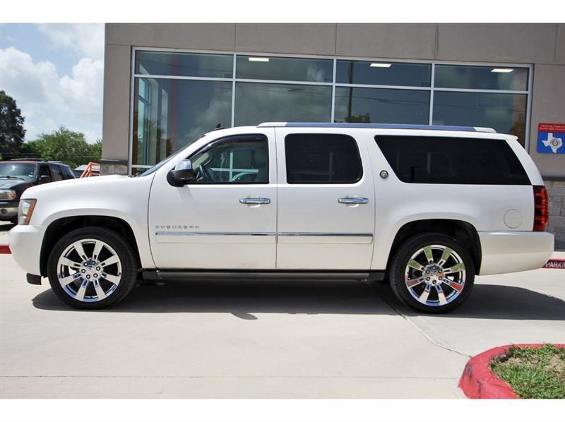 Chevrolet Suburban  2010